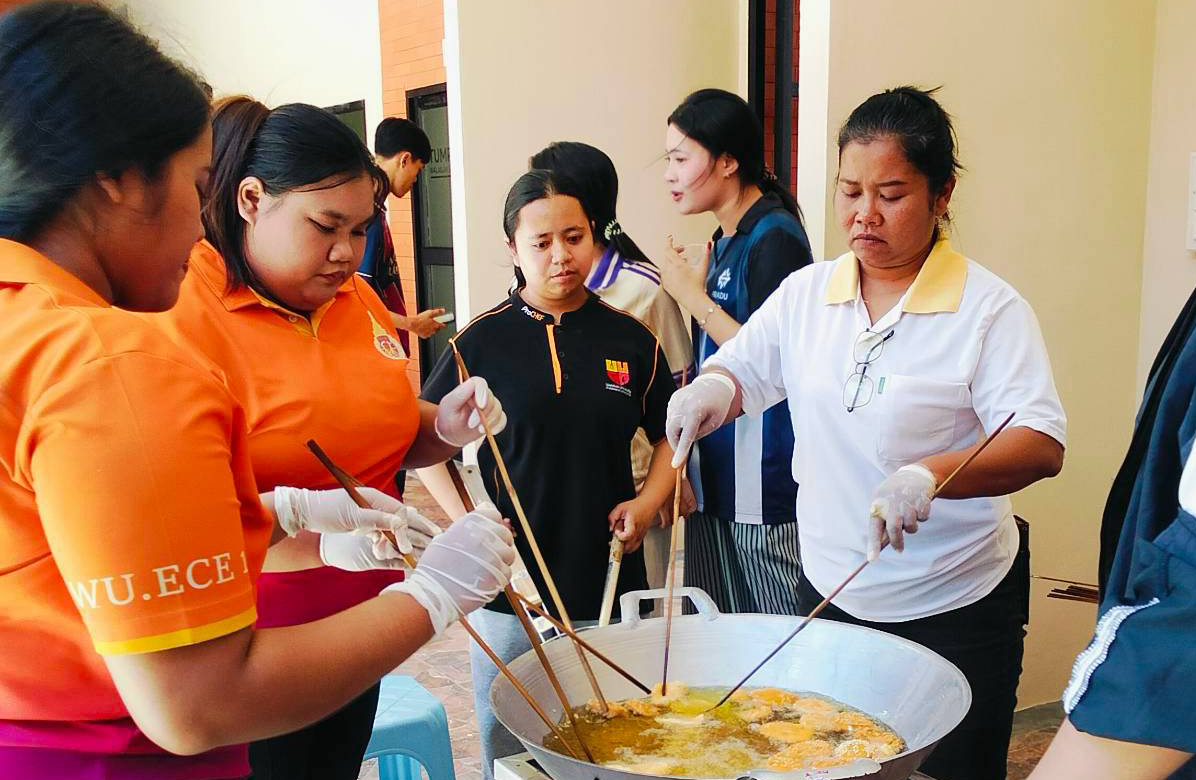 เรียนรู้ขนมพื้นถิ่น สืบสานประเพณีสารทเดือนสิบ